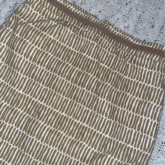 Cream and tan pencil skirt - Picture 2 of 4